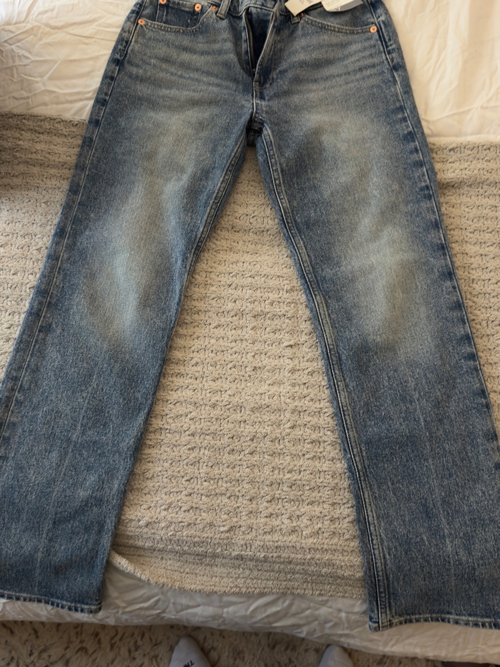 GAP Women’s Faded Blue Straight Jeans